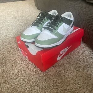 Green Nike Dunk